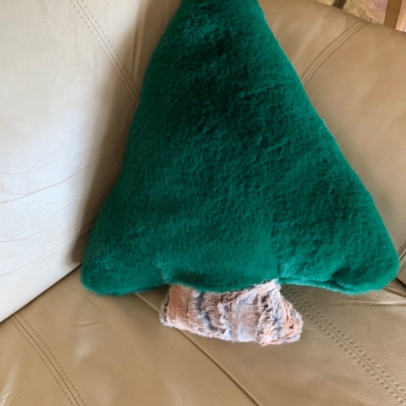 Minky Xmas Blanket & Pillows - Picture 3 of 9